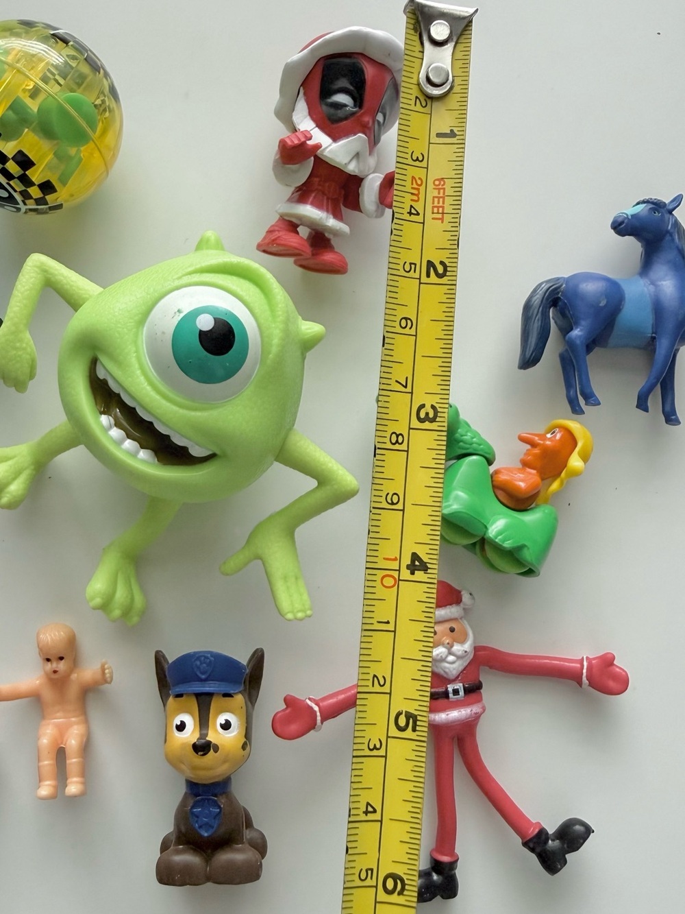 Assorted Toy Figure Bundle - Picture 2 of 3